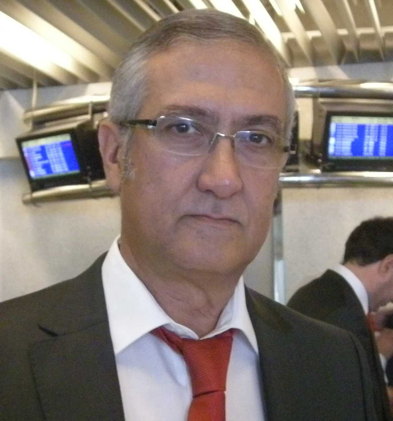 Gregorio Manzano saat mendampingi tim sebagai pelatih sepak bola