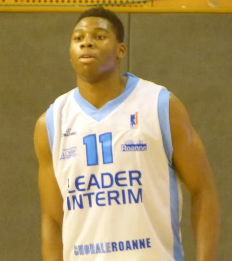 Pebasket Prancis Guerschon Yabusele saat beraksi di lapangan