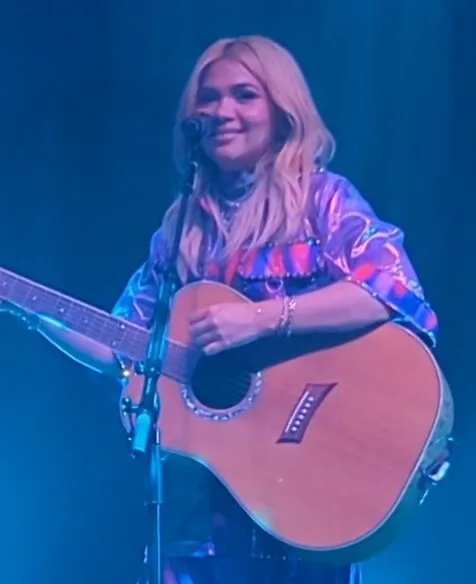 Profil artis multitalenta Amerika Serikat Hayley Kiyoko