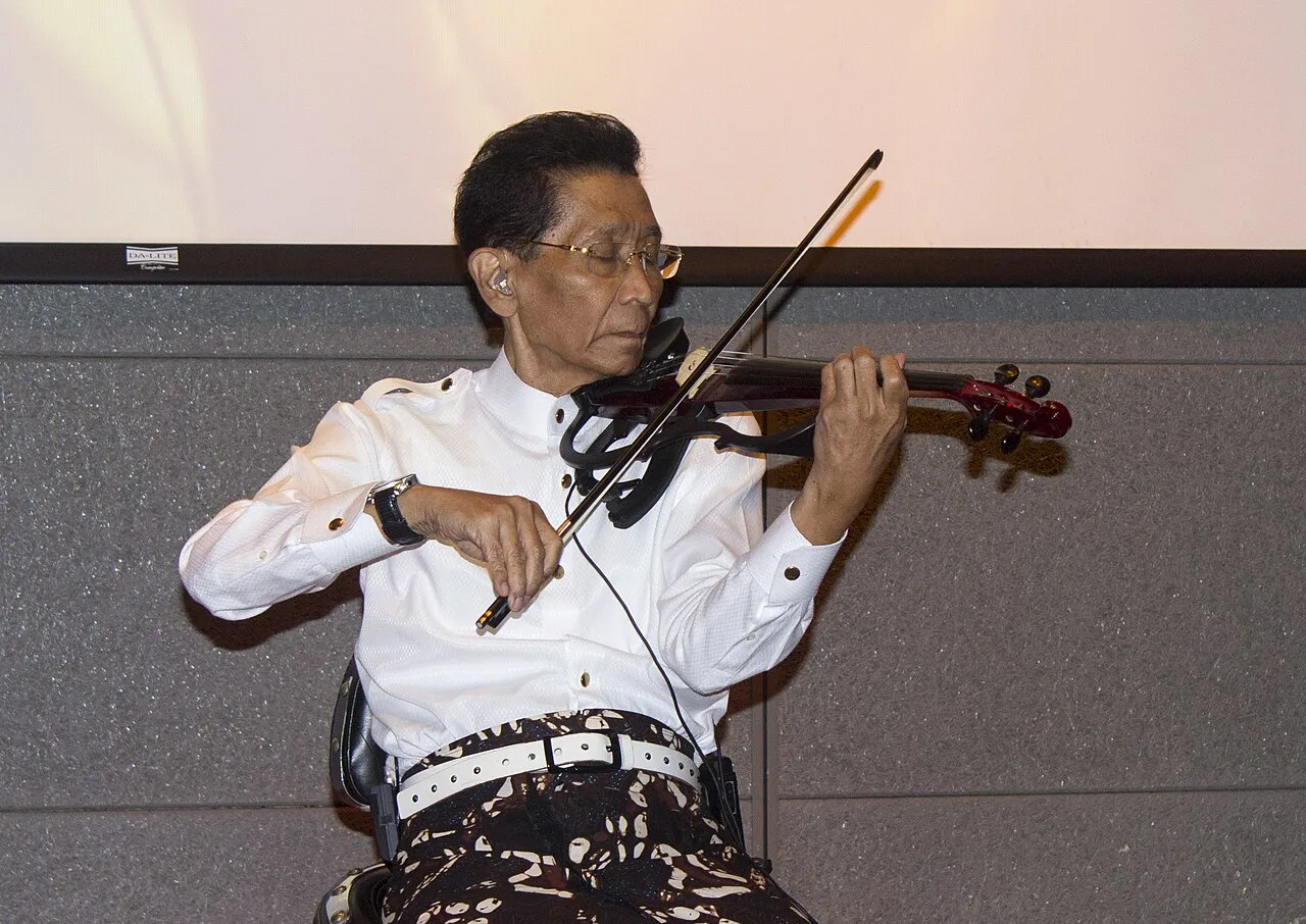 Profil Idris Sardi maestro biola legendaris Indonesia