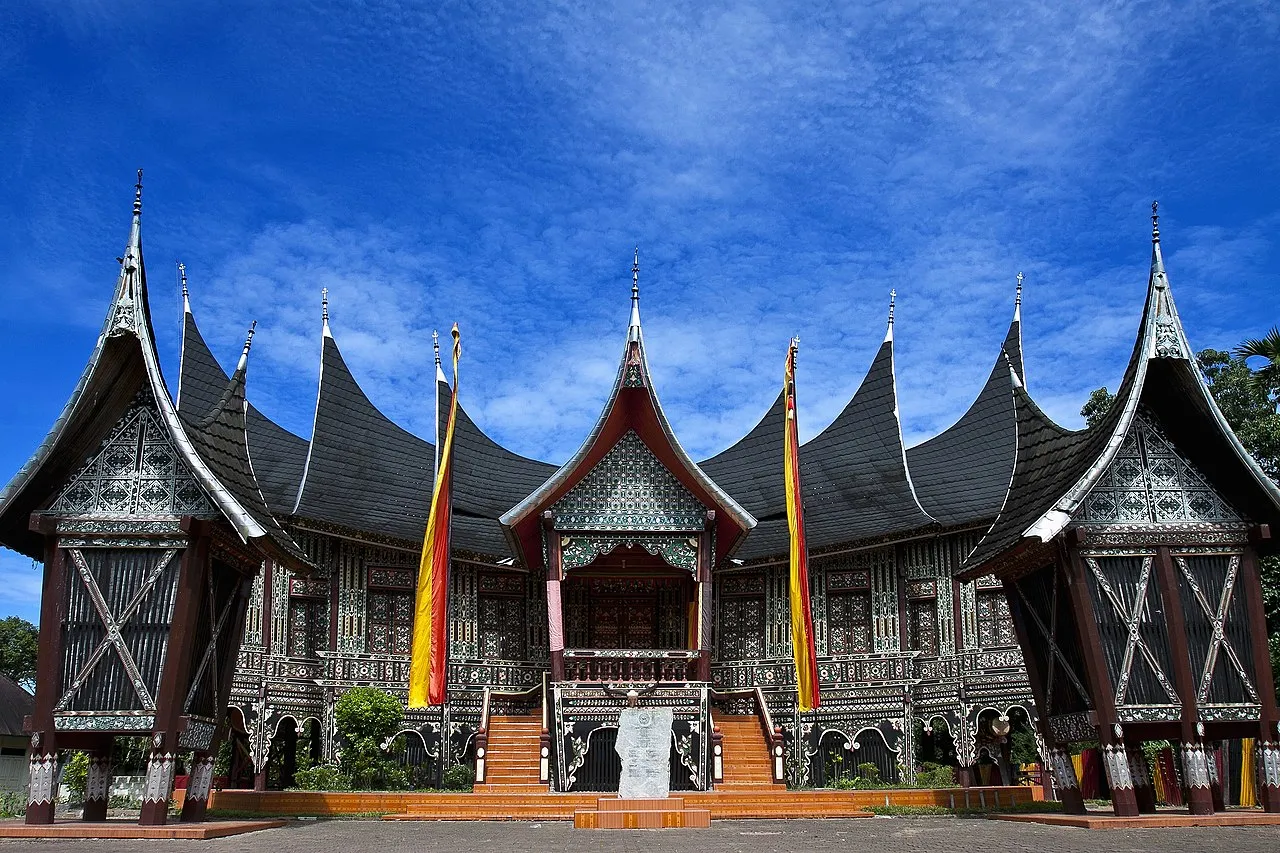 Tampak depan bangunan Istano Silinduang Bulan di Kabupaten Tanah Datar