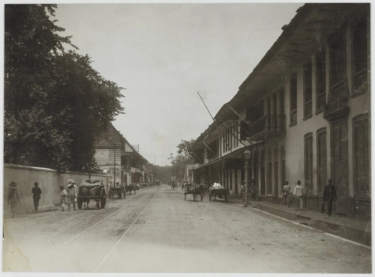 Suasana kawasan Jalan Pintu Besar di dekat Kota Tua Jakarta