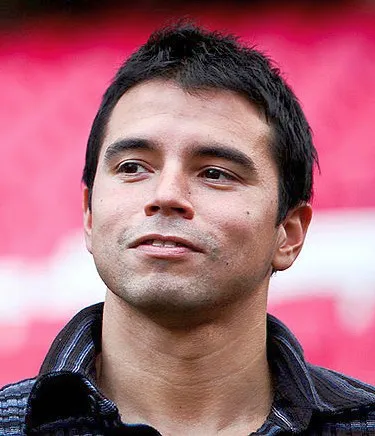 Mantan penyerang timnas Argentina Javier Saviola saat merayakan gol di lapangan