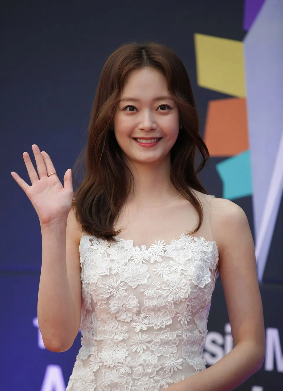 Aktris Korea Selatan Jeon So-min dalam sebuah acara publik