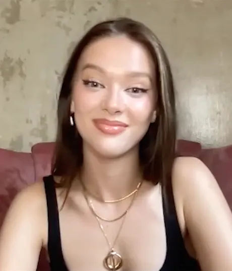 Profil aktris Inggris Jessica Alexander saat menghadiri sebuah acara