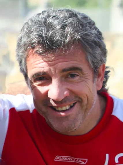 Juan Manuel Lillo saat mendampingi tim sebagai pelatih profesional