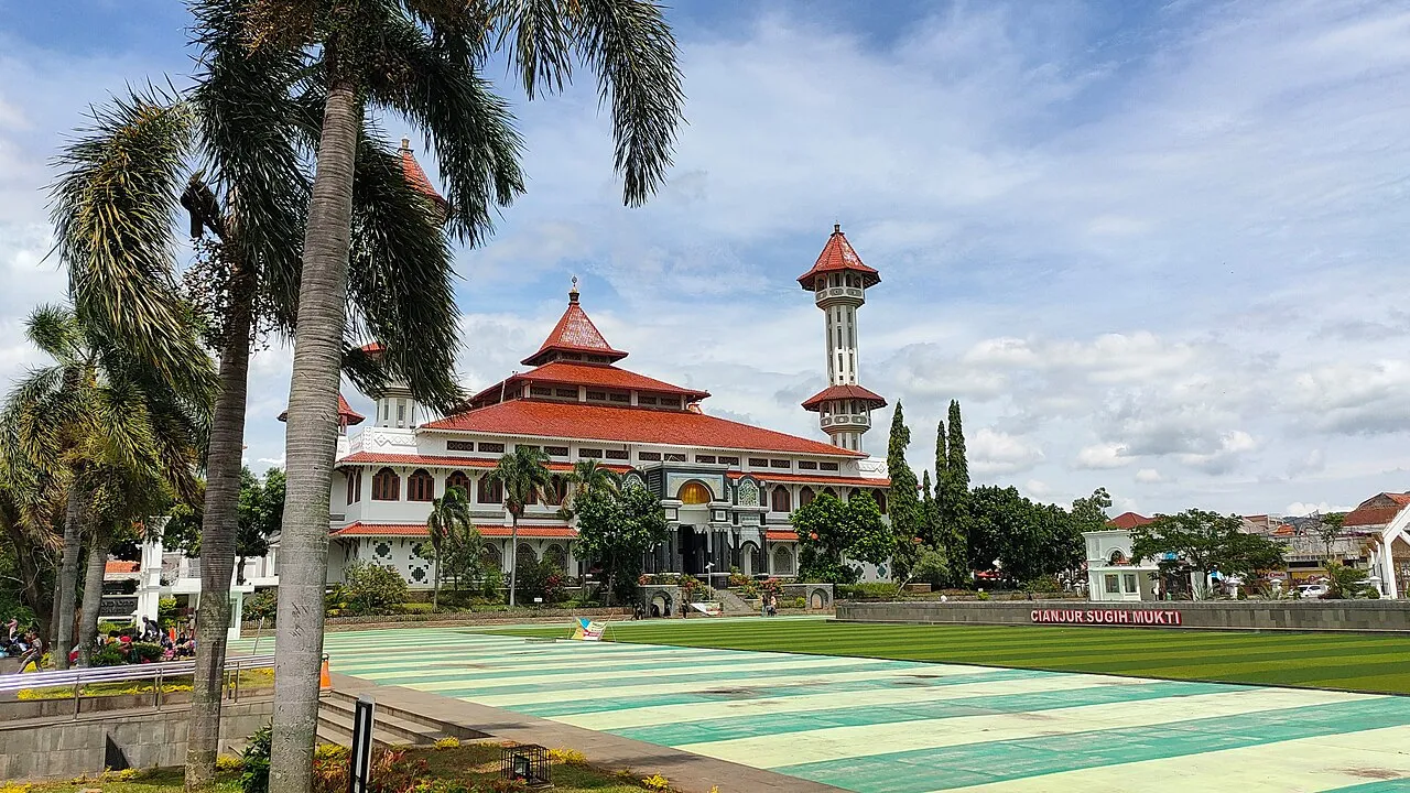 Pemandangan kawasan Kecamatan Cianjur sebagai ibu kota Kabupaten Cianjur