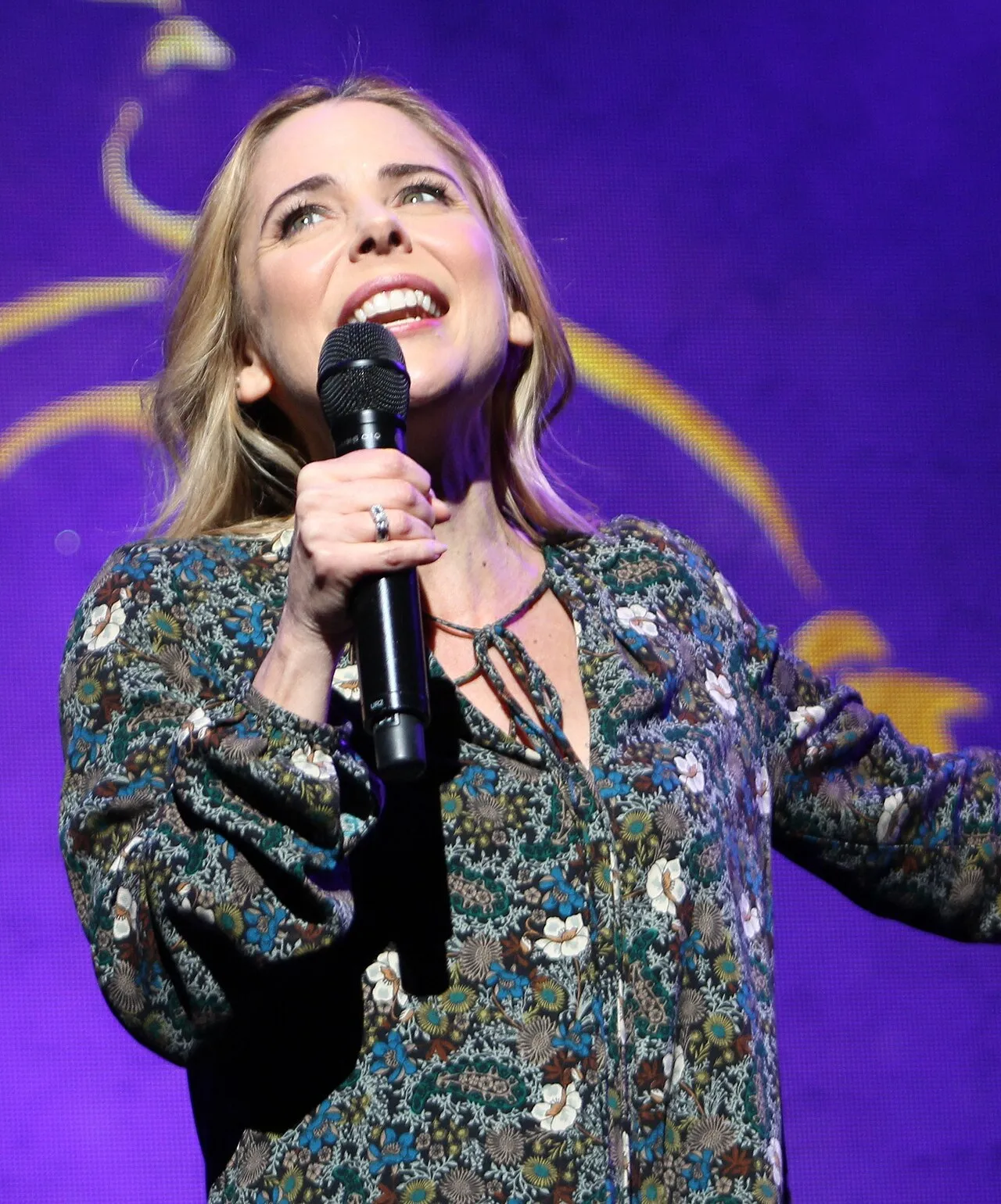 Aktris dan penyanyi teater musikal Kerry Butler saat tampil di panggung