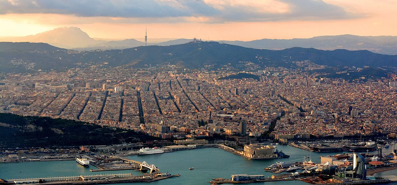 Pemandangan udara arsitektur Kota Barcelona di Spanyol