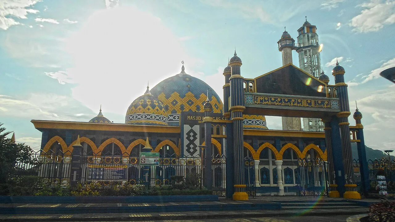 Pemandangan Masjid Agung As-Salam sebagai ikon Kota Lubuk Linggau