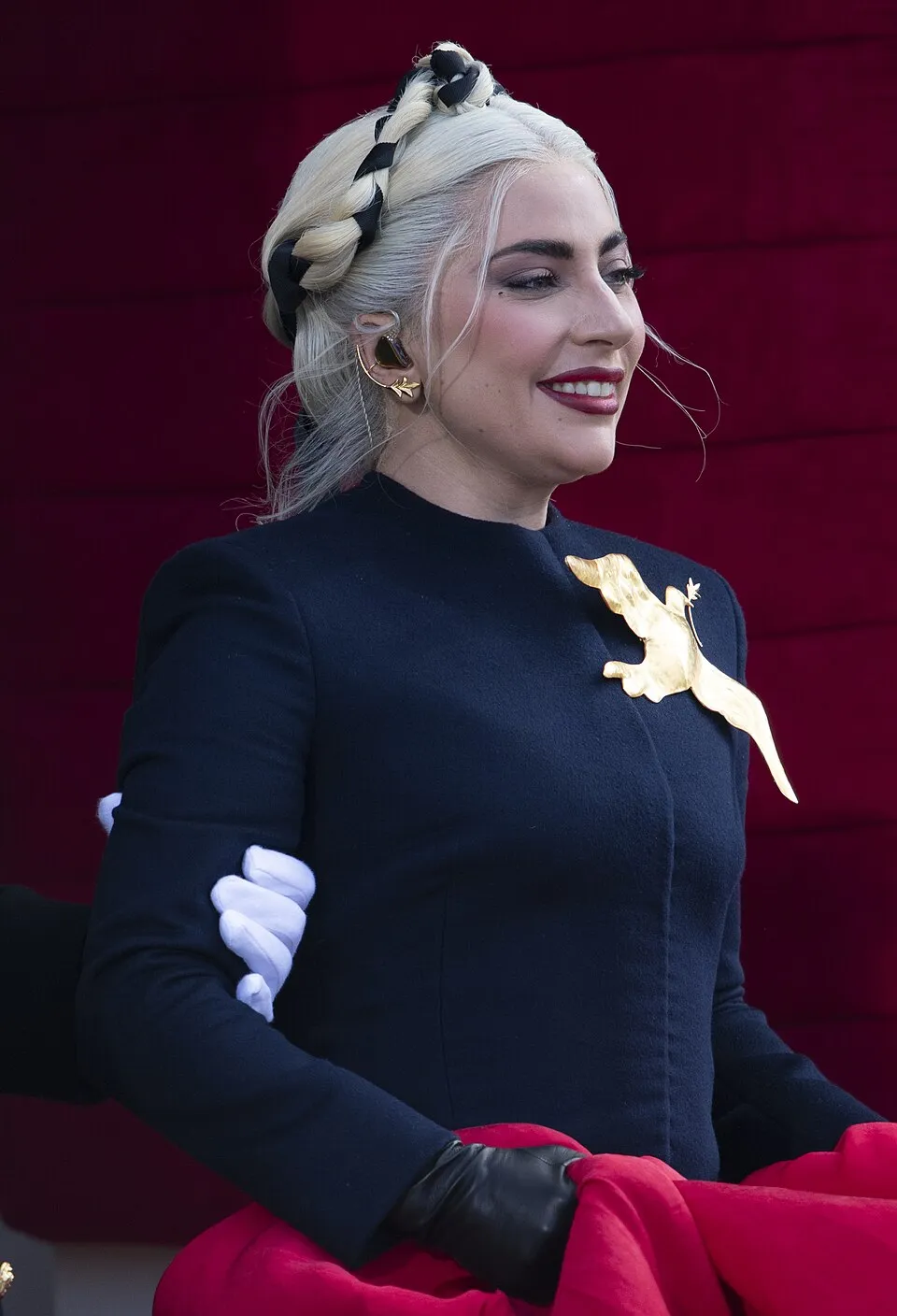 Ilustrasi profil Lady Gaga sebagai ikon musik pop dan aktris dunia