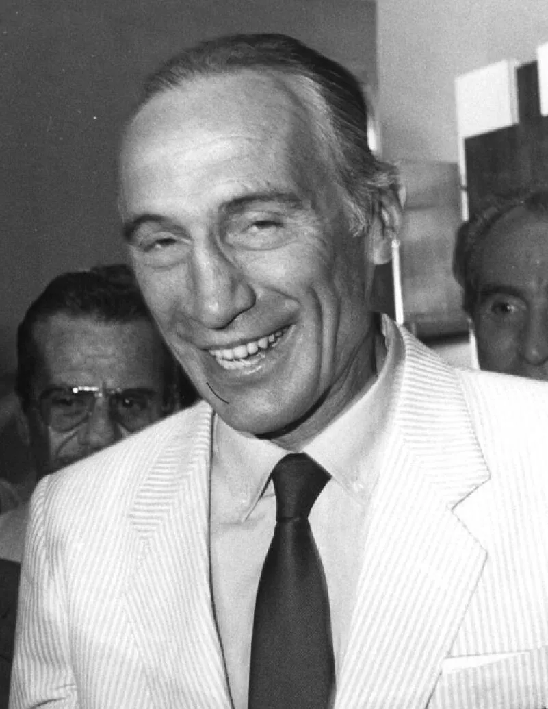 Pelatih legendaris tim nasional Italia Enzo Bearzot saat memimpin laga