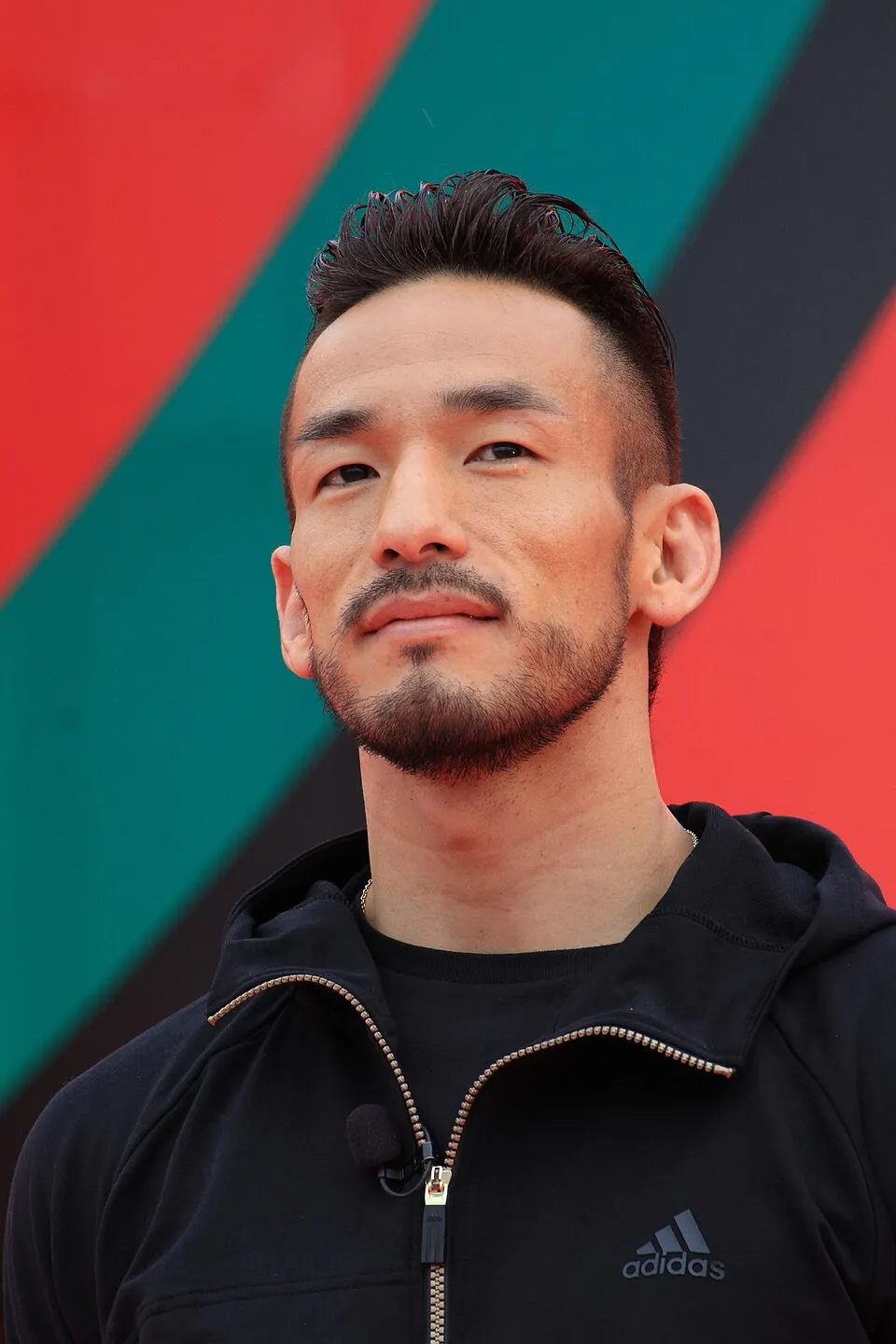 Profil legenda sepak bola Jepang Hidetoshi Nakata semasa berkarier di lapangan hijau