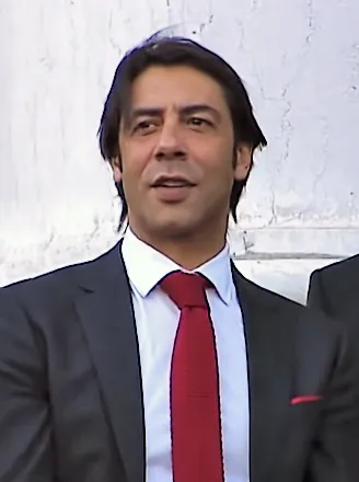 Mantan pemain AC Milan dan presiden Benfica Rui Costa