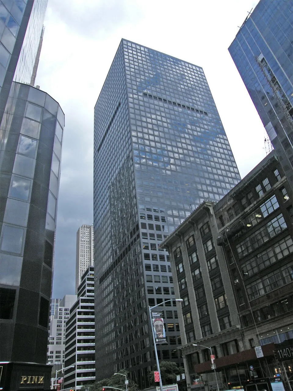 Gedung kantor pusat Marsh McLennan di New York City Amerika Serikat