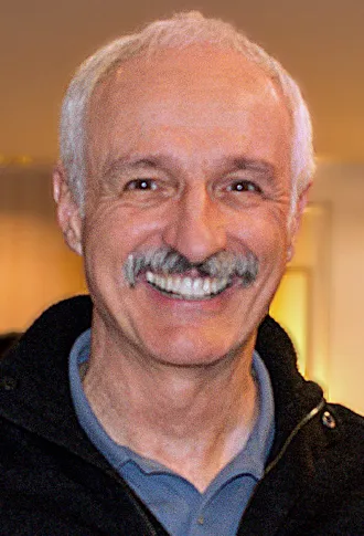 Profil aktor Michael Gross pemeran Burt Gummer dalam film Tremors