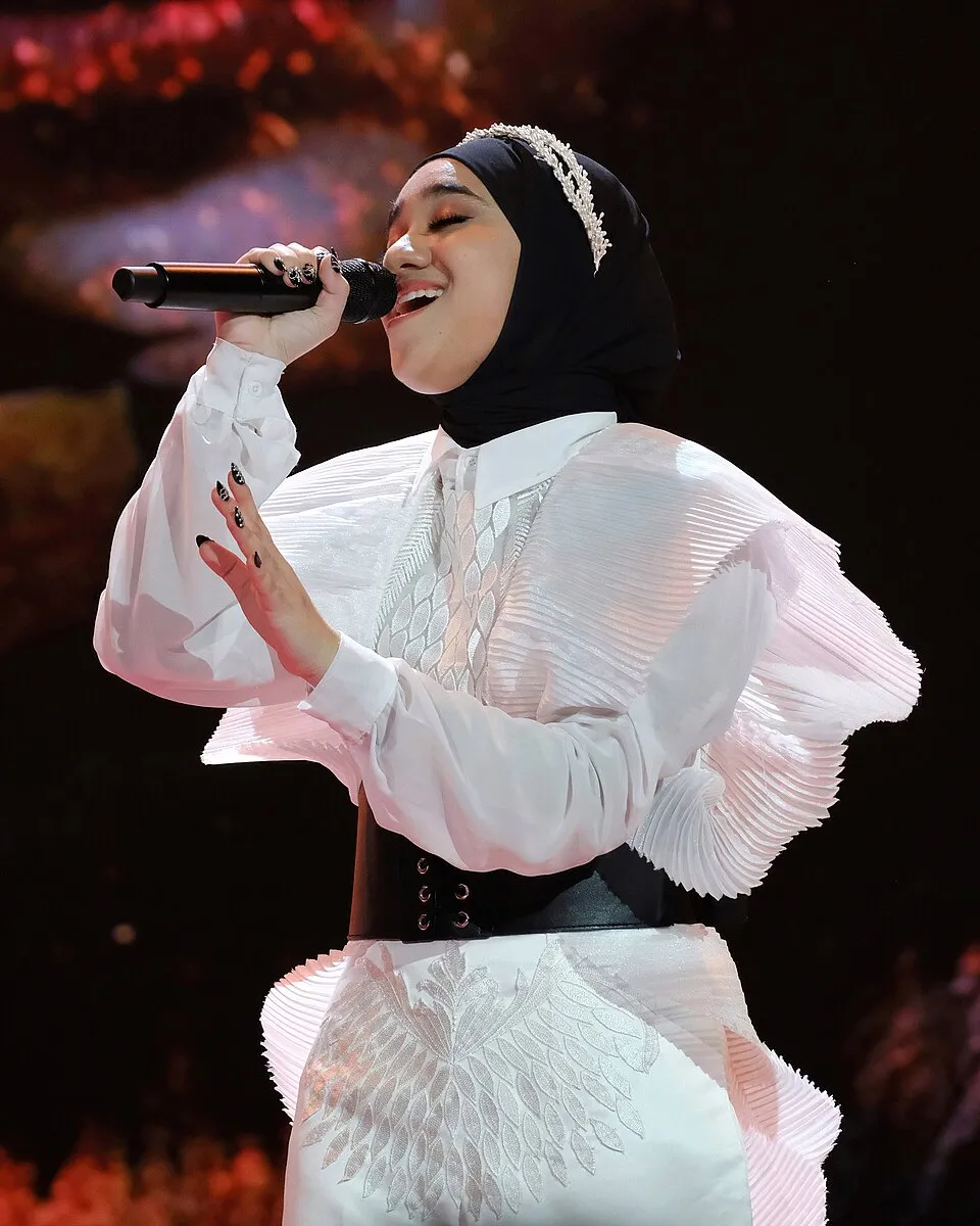 Penyanyi muda berbakat Nabila Taqiyyah jebolan ajang Indonesian Idol