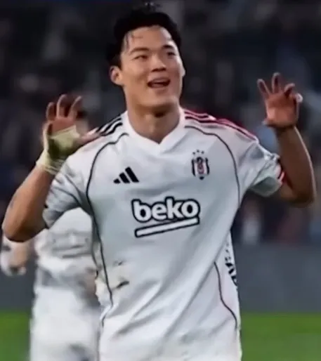 Foto Oh Hyeon-gyu, pemain sepak bola profesional asal Korea Selatan yang bermain sebagai penyerang