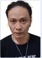 Penyanyi dangdut metal Alam Alatas saat beraksi di panggung musik