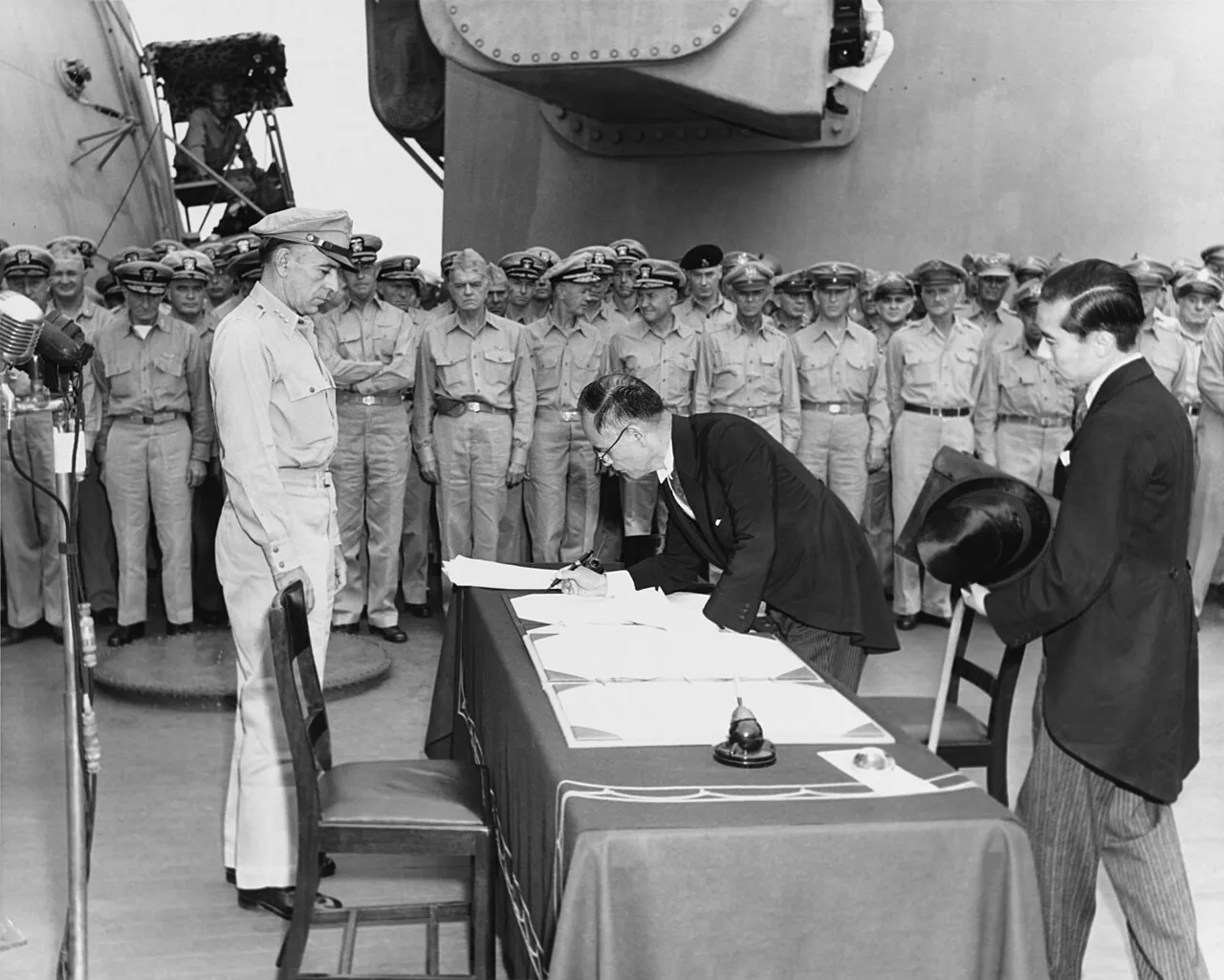 Kapal USS Missouri tempat penandatanganan penyerahan Jepang 1945