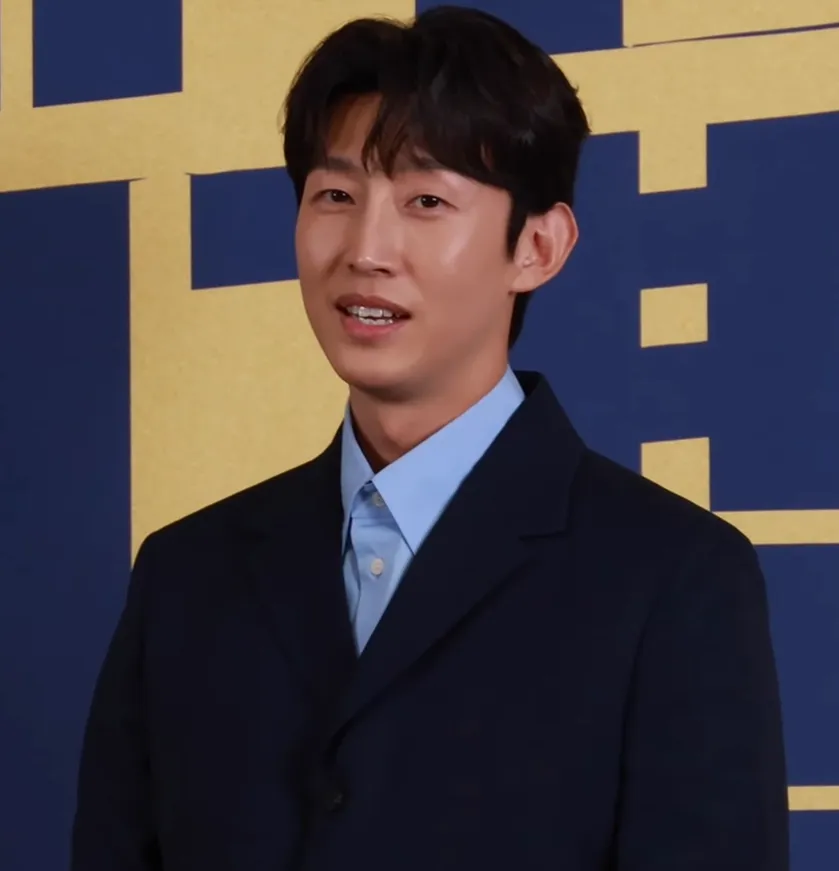 Aktor Korea Selatan Kang Ki-young saat menghadiri acara resmi