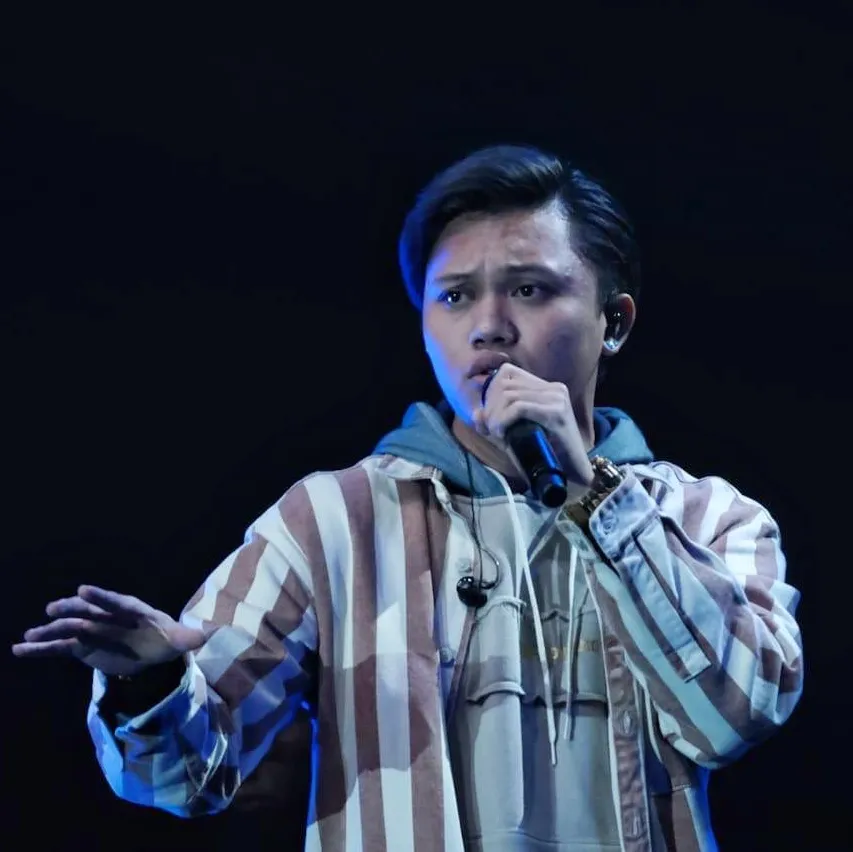 Penyanyi Rizky Febian saat menghadiri acara musik di Jakarta