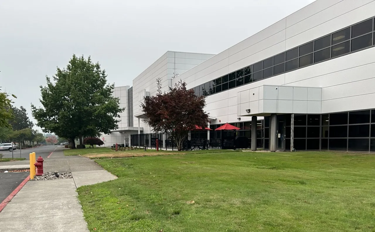 Gedung kantor pusat Microchip Technology di Chandler Arizona