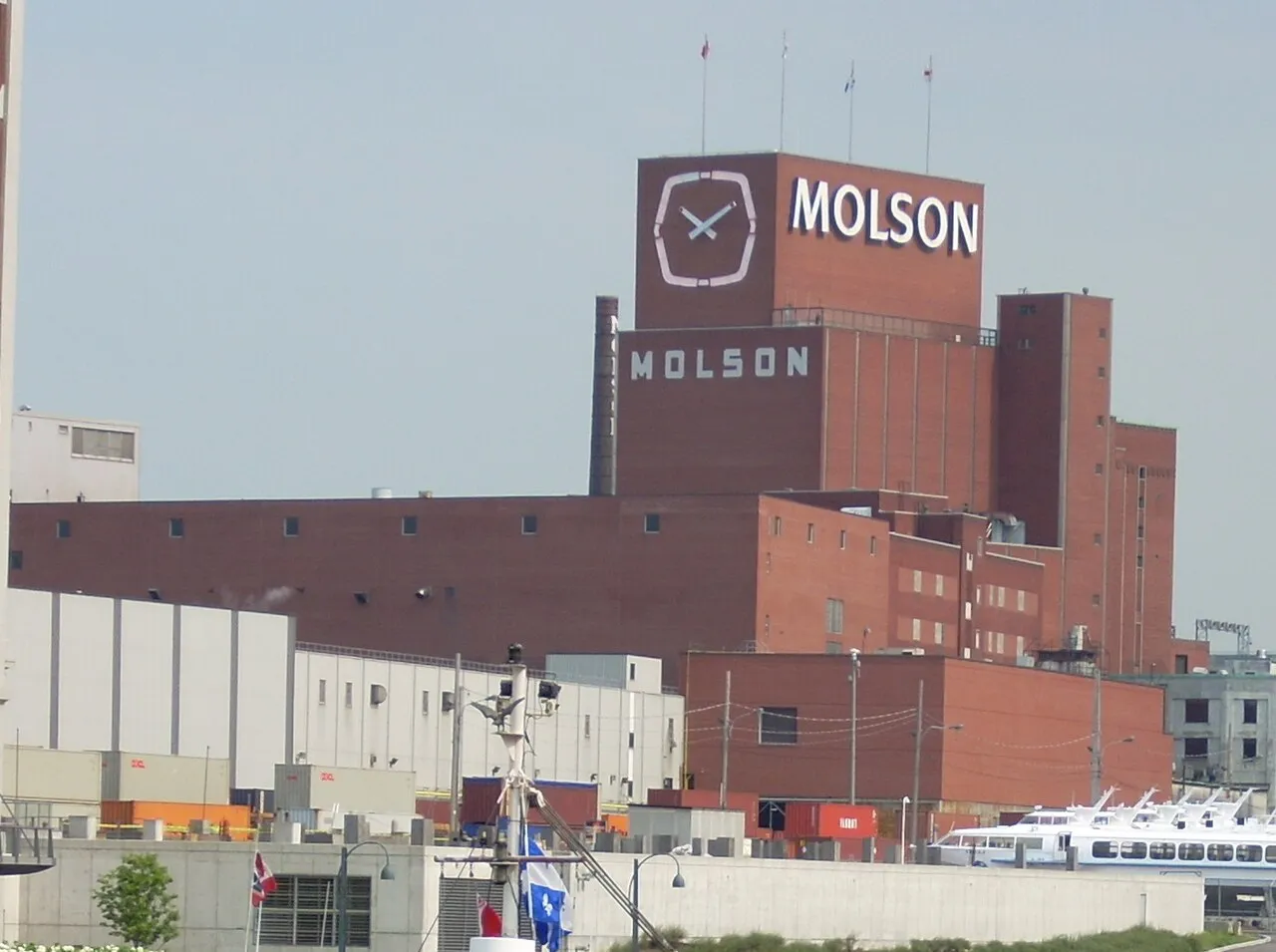 Pabrik dan kantor operasional Molson Coors Beverage Company