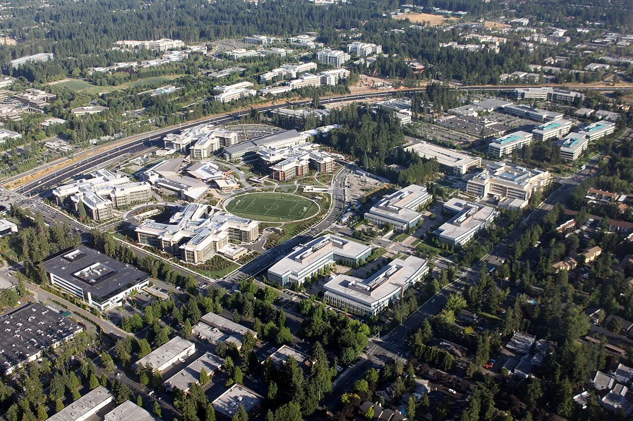 Gedung kantor pusat Microsoft Corporation di Redmond Washington