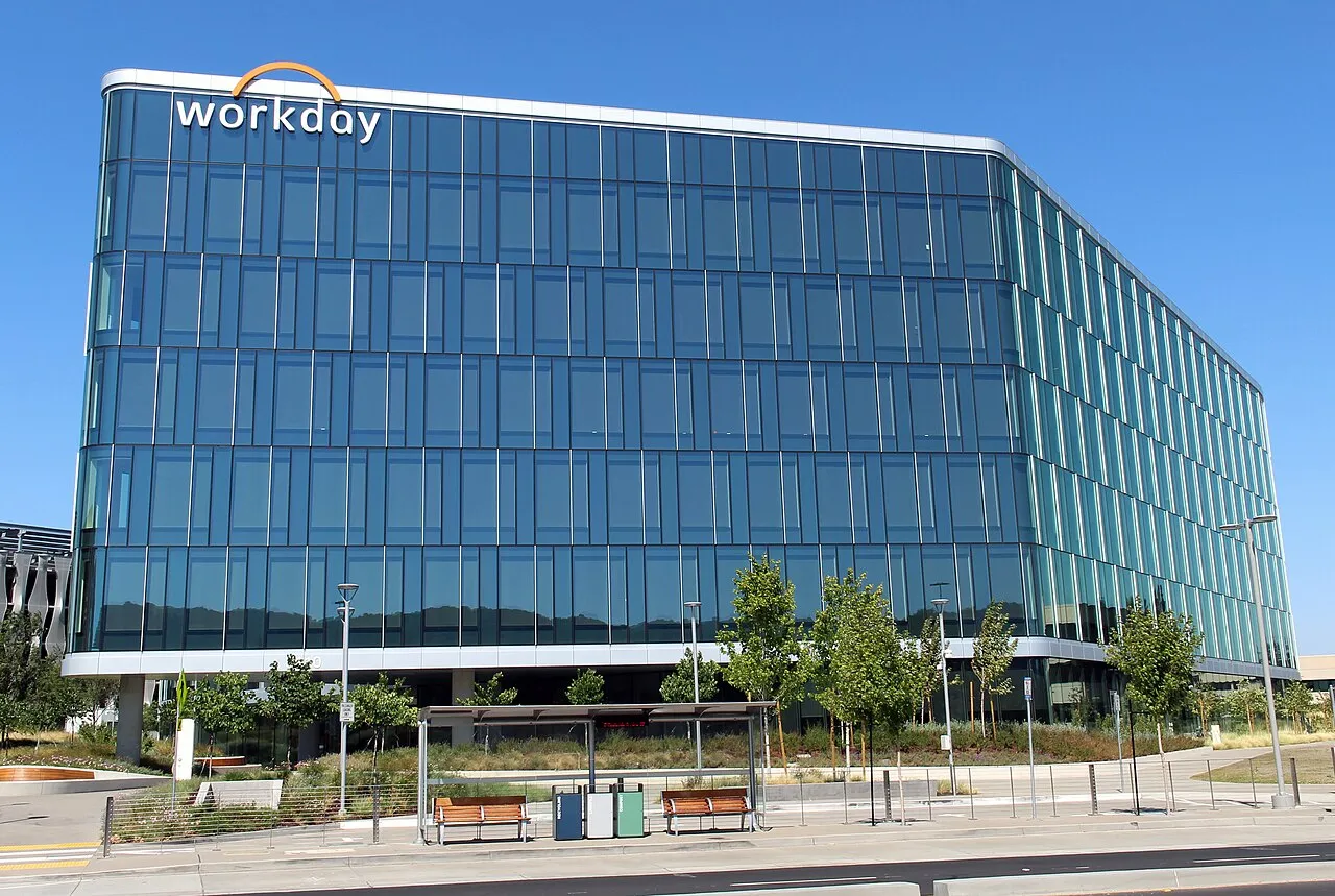 Kantor dan logo perusahaan teknologi Workday, Inc. penyedia software cloud