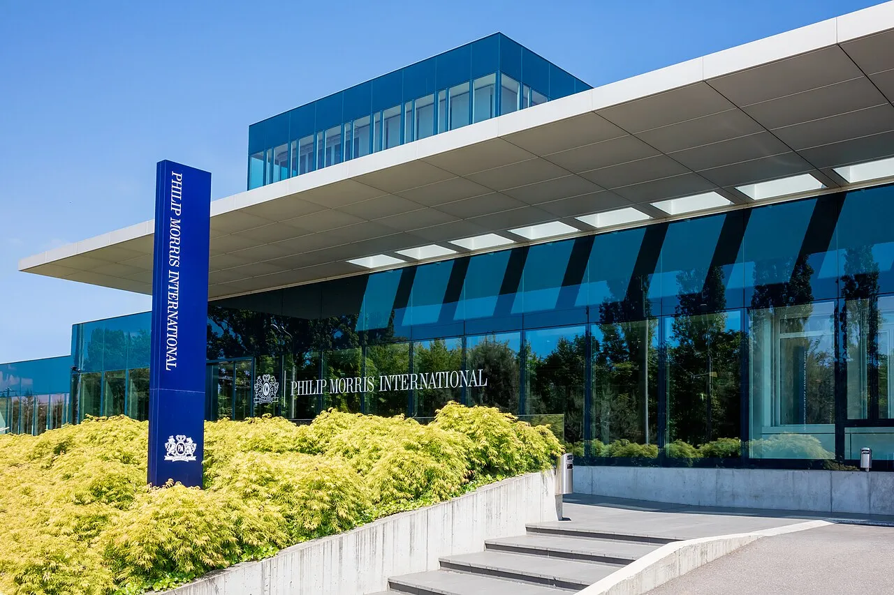 Gedung kantor operasional Philip Morris International di Lausanne Swiss