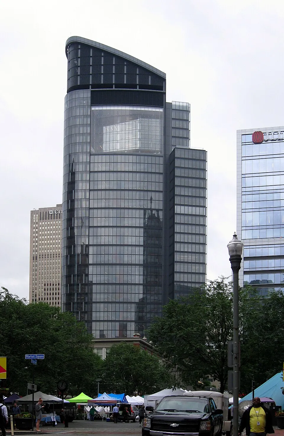 Gedung kantor pusat PNC Financial Services Group di Pittsburgh Amerika Serikat