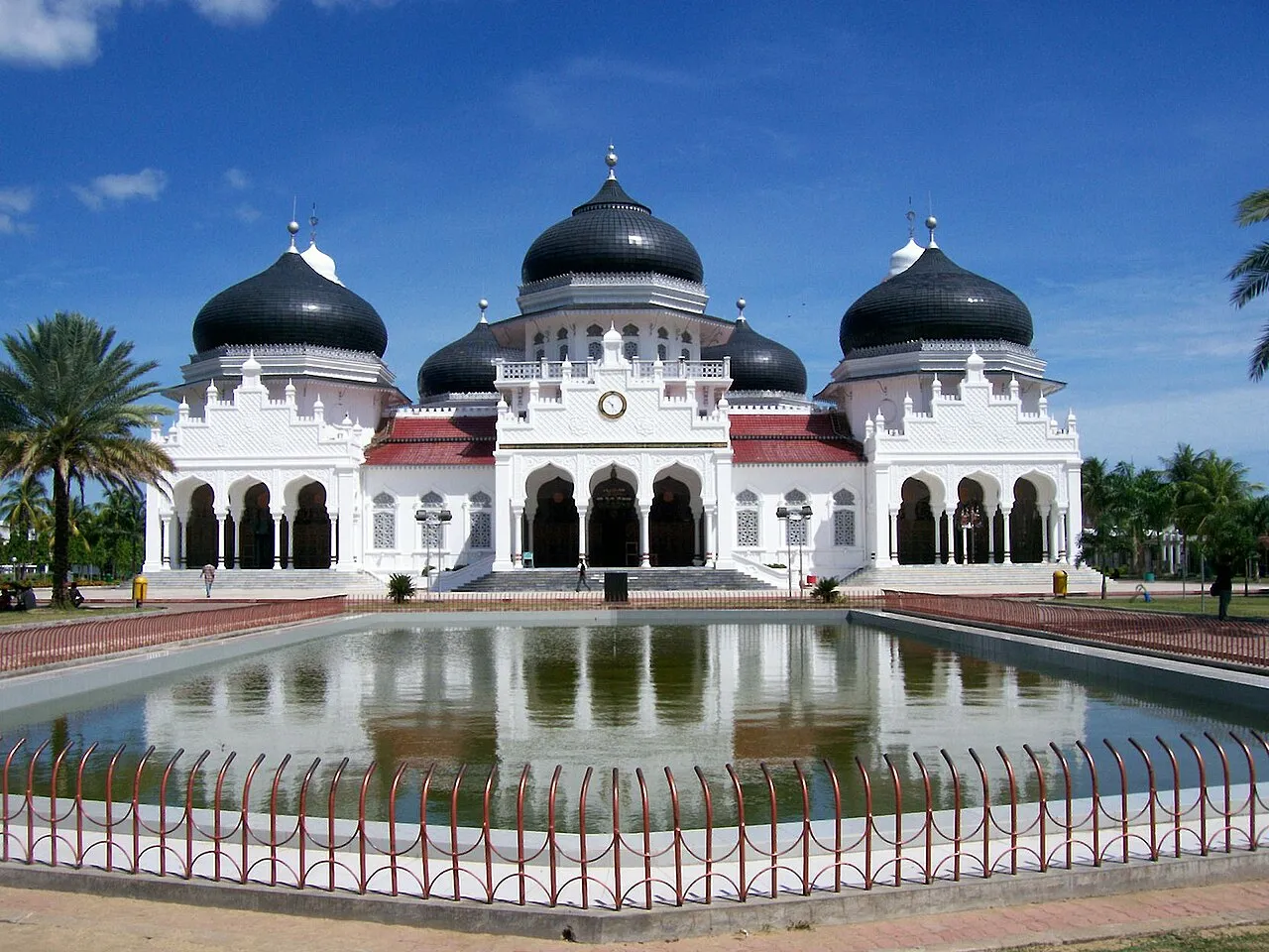Pemandangan keindahan alam dan budaya di Provinsi Aceh