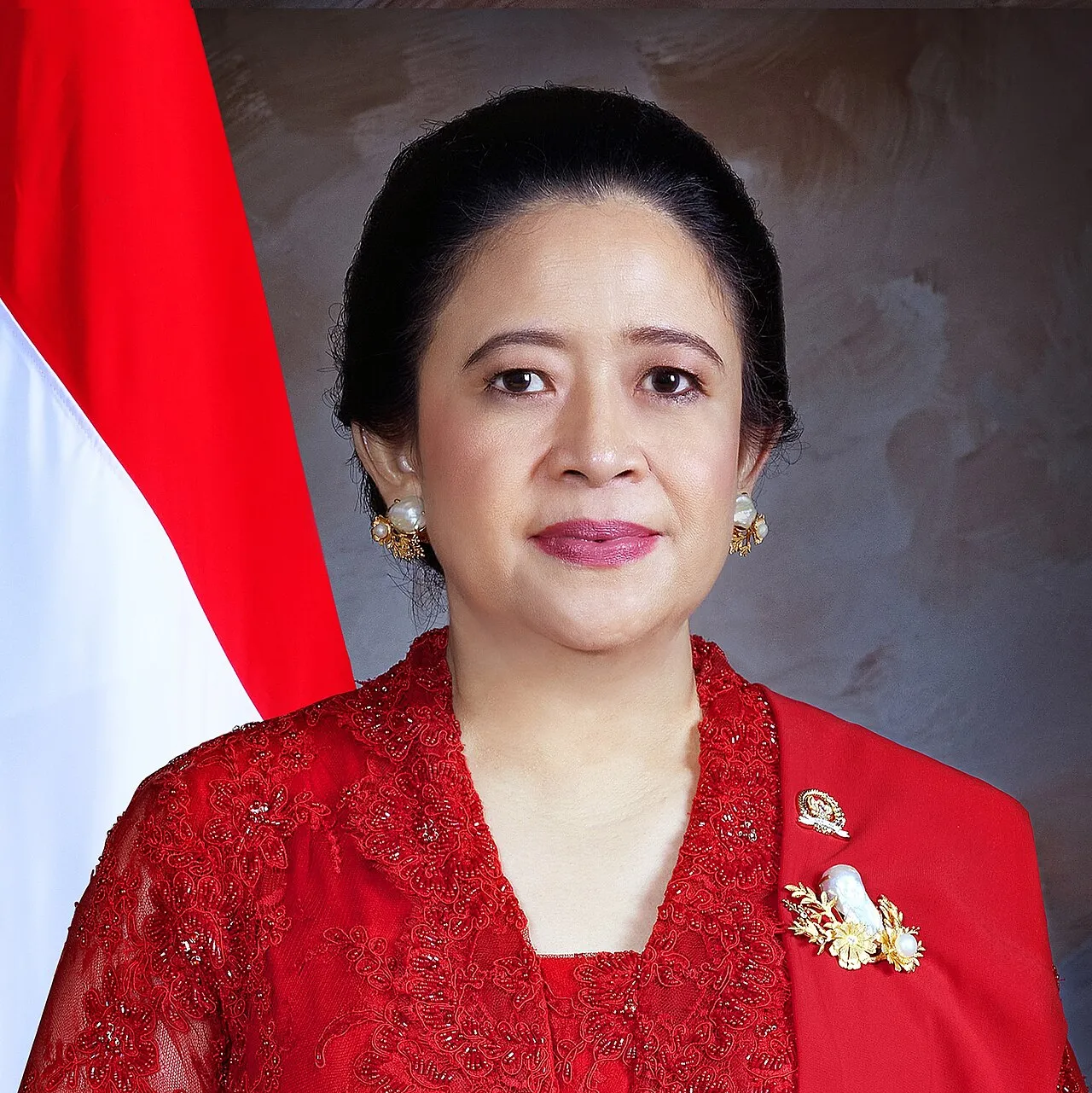 Ketua DPR RI Puan Maharani dalam kegiatan kenegaraan di gedung parlemen