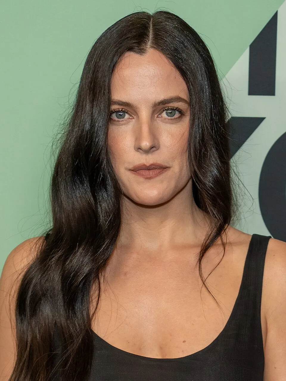 Profil aktris dan model Amerika Serikat Riley Keough