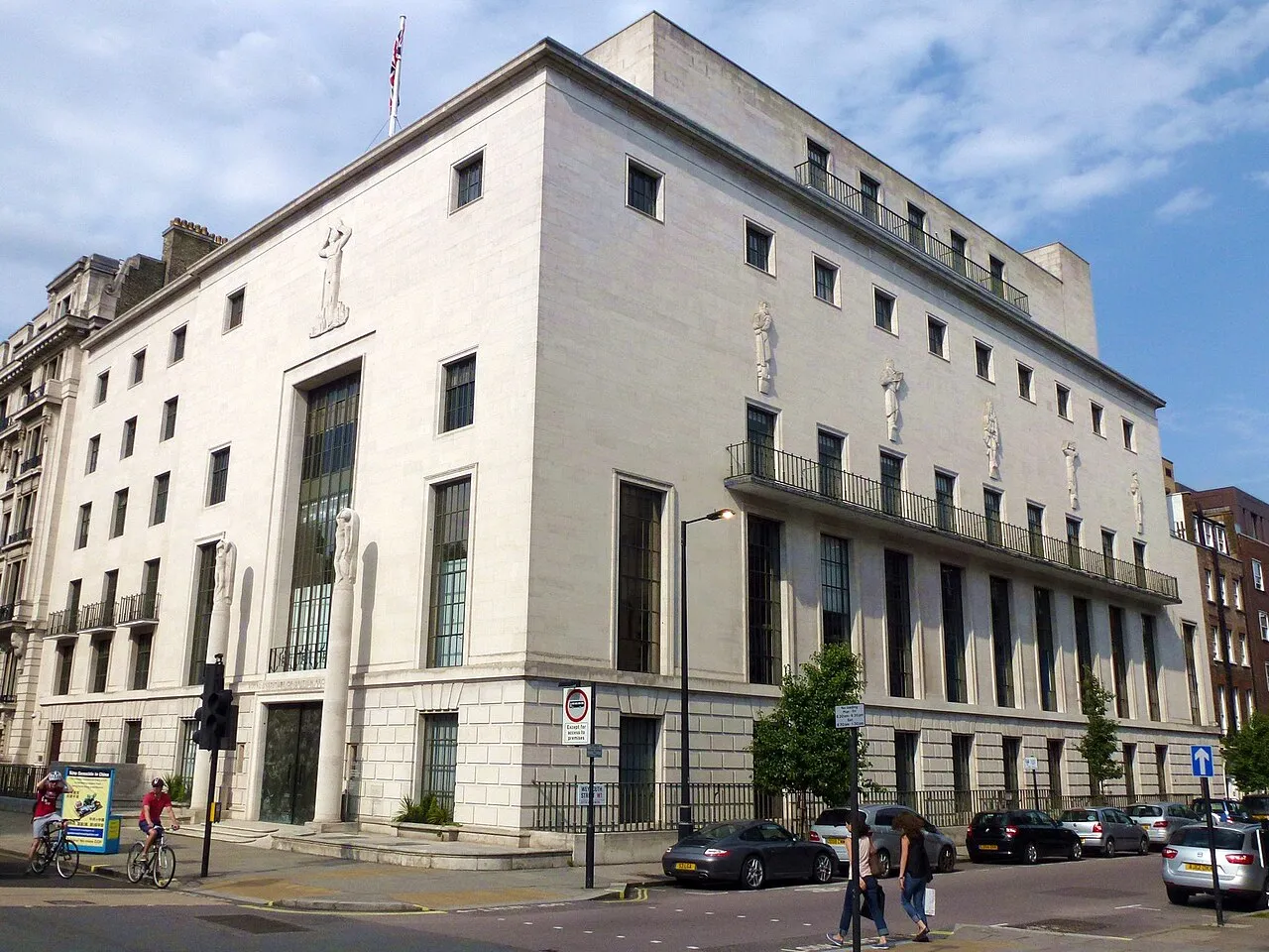 Gedung kantor pusat Royal Institute of British Architects di Portland Place London