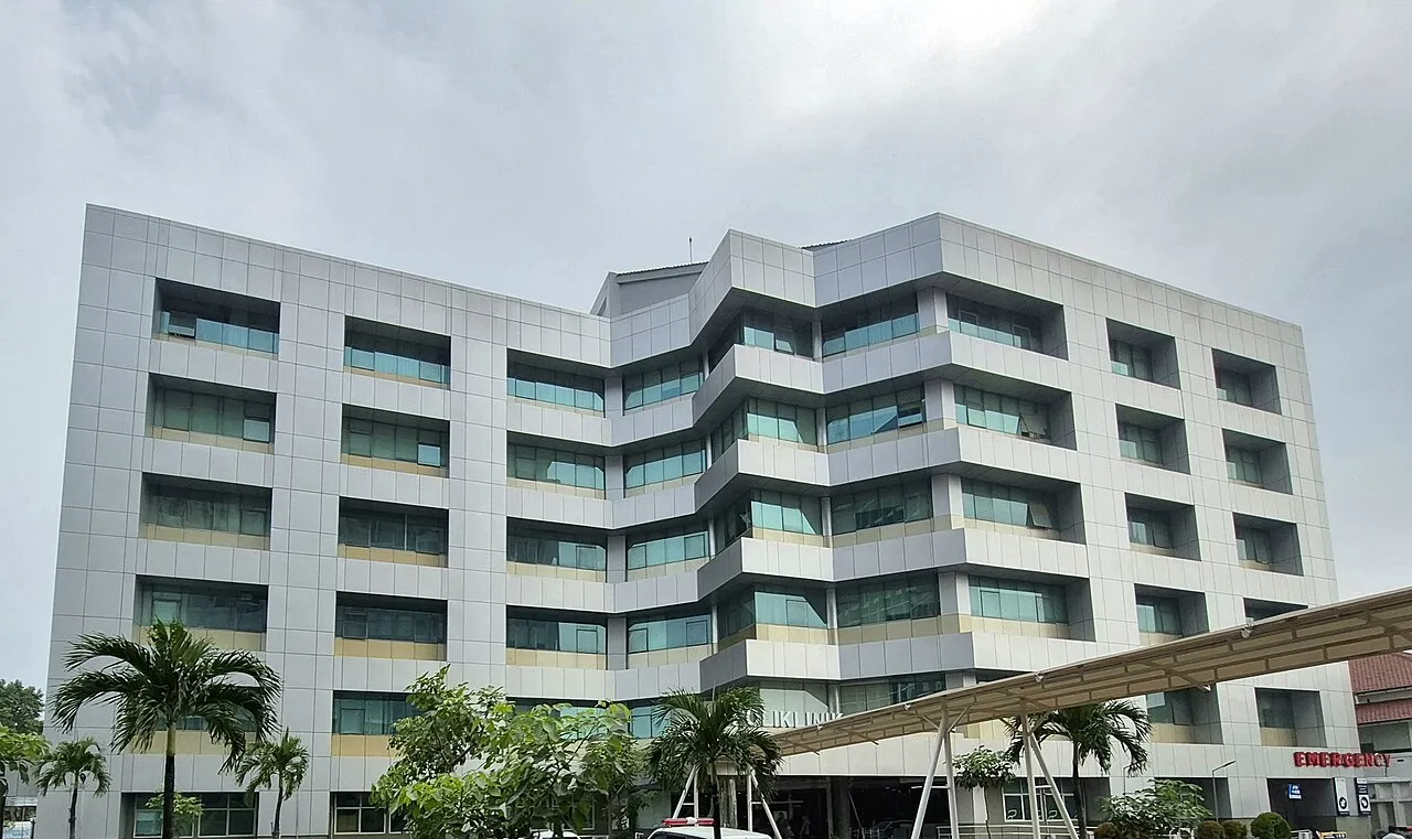 Gedung Rumah Sakit Pelni di kawasan Slipi Jakarta Barat