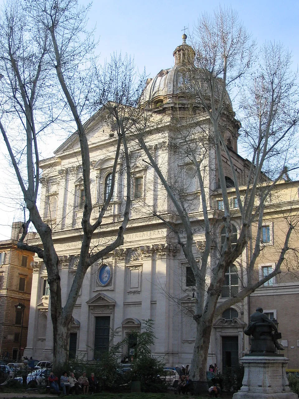 Arsitektur bagian dalam Gereja San Carlo ai Catinari di Roma