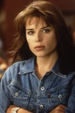 Aktris Neve Campbell sebagai Sidney Prescott dalam film horor Scream