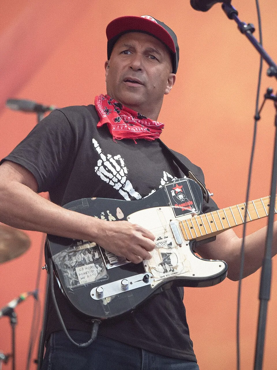 Profil Tom Morello gitaris Rage Against the Machine