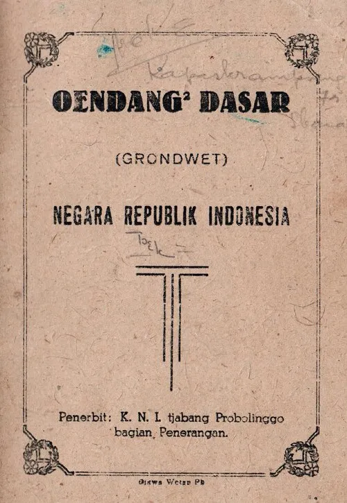 Naskah Undang-Undang Dasar 1945 sebagai konstitusi tertinggi negara Indonesia