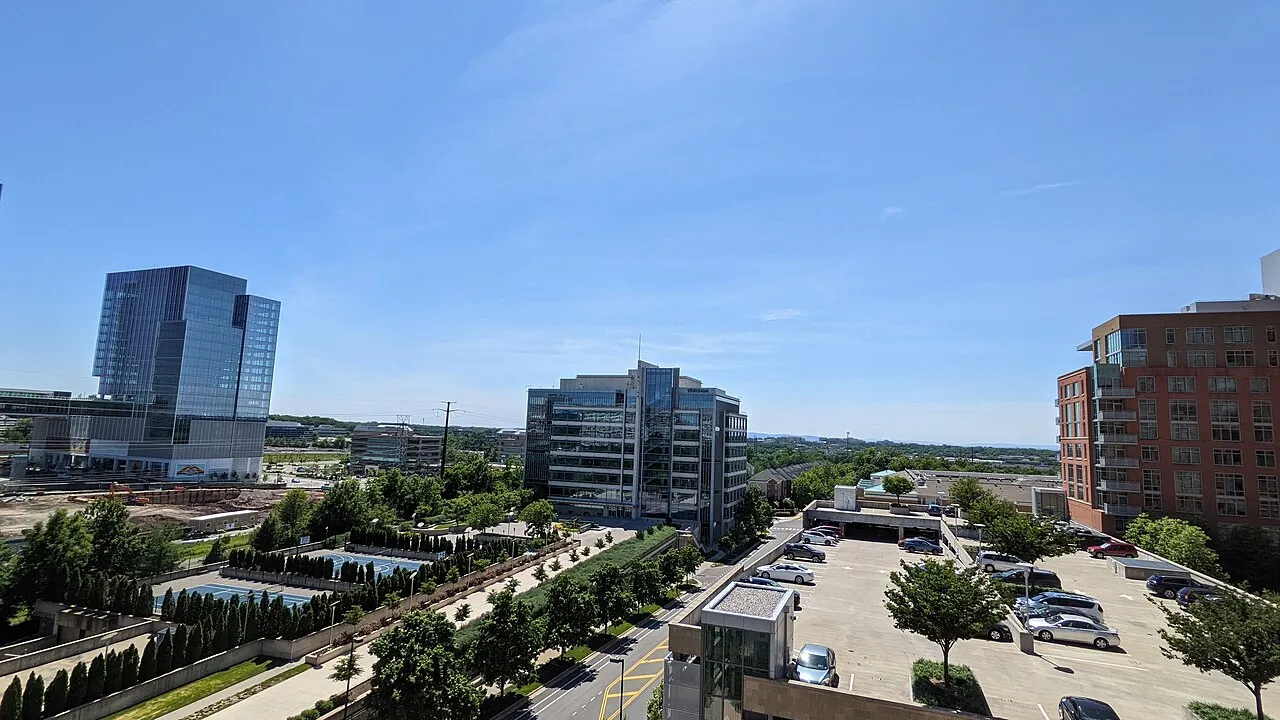 Gedung kantor pusat Verisign di Reston Virginia