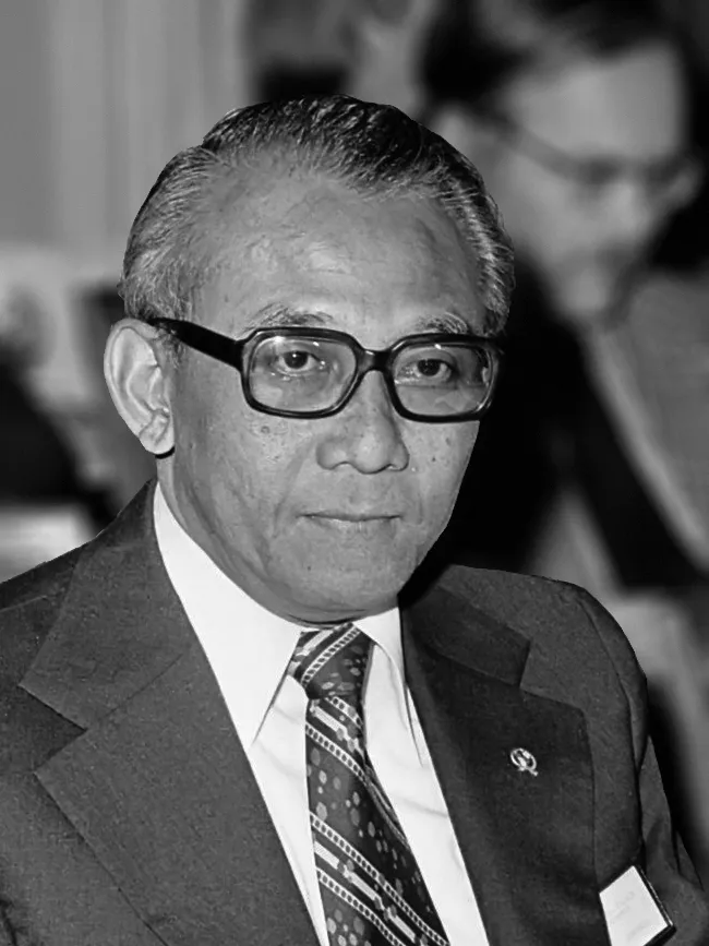 Profil Widjojo Nitisastro sebagai arsitek utama perekonomian Orde Baru