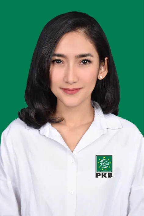 Profil aktris dan model Indonesia Zora Vidyanata