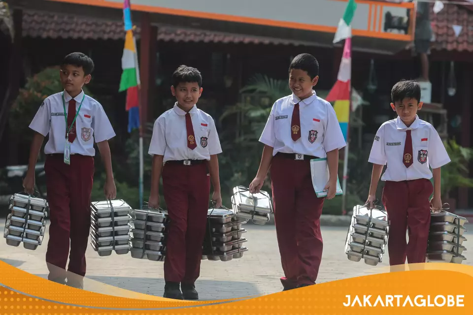 Ilustrasi program makan gratis Presiden Prabowo Subianto di sekolah