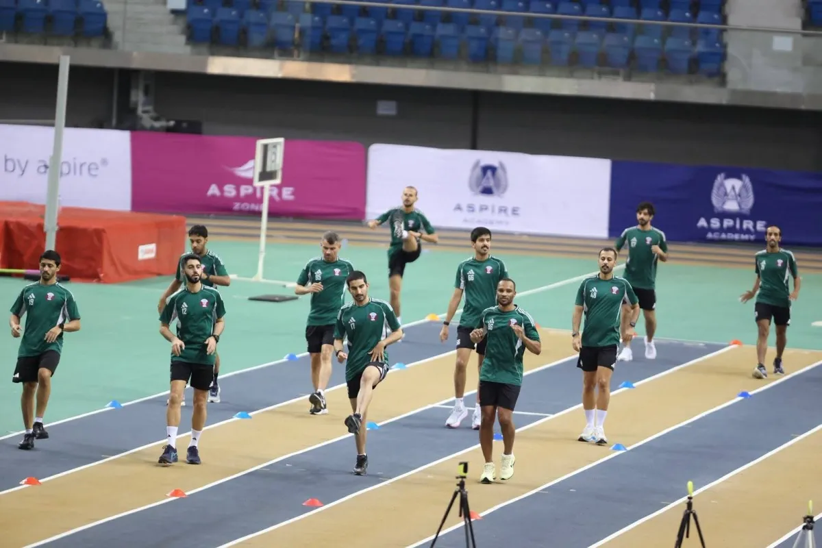 Wasit elite Qatar mengikuti tes kebugaran fisik di Aspire Academy