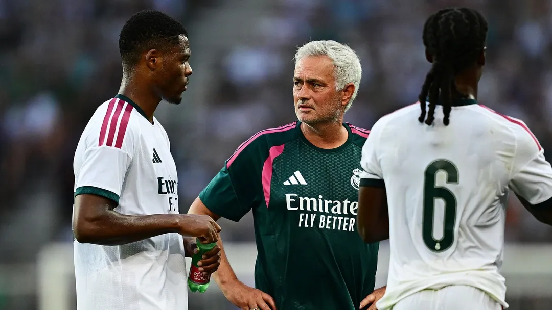Sesi latihan Real Madrid di Valdebebas di bawah arahan pelatih Jose Mourinho