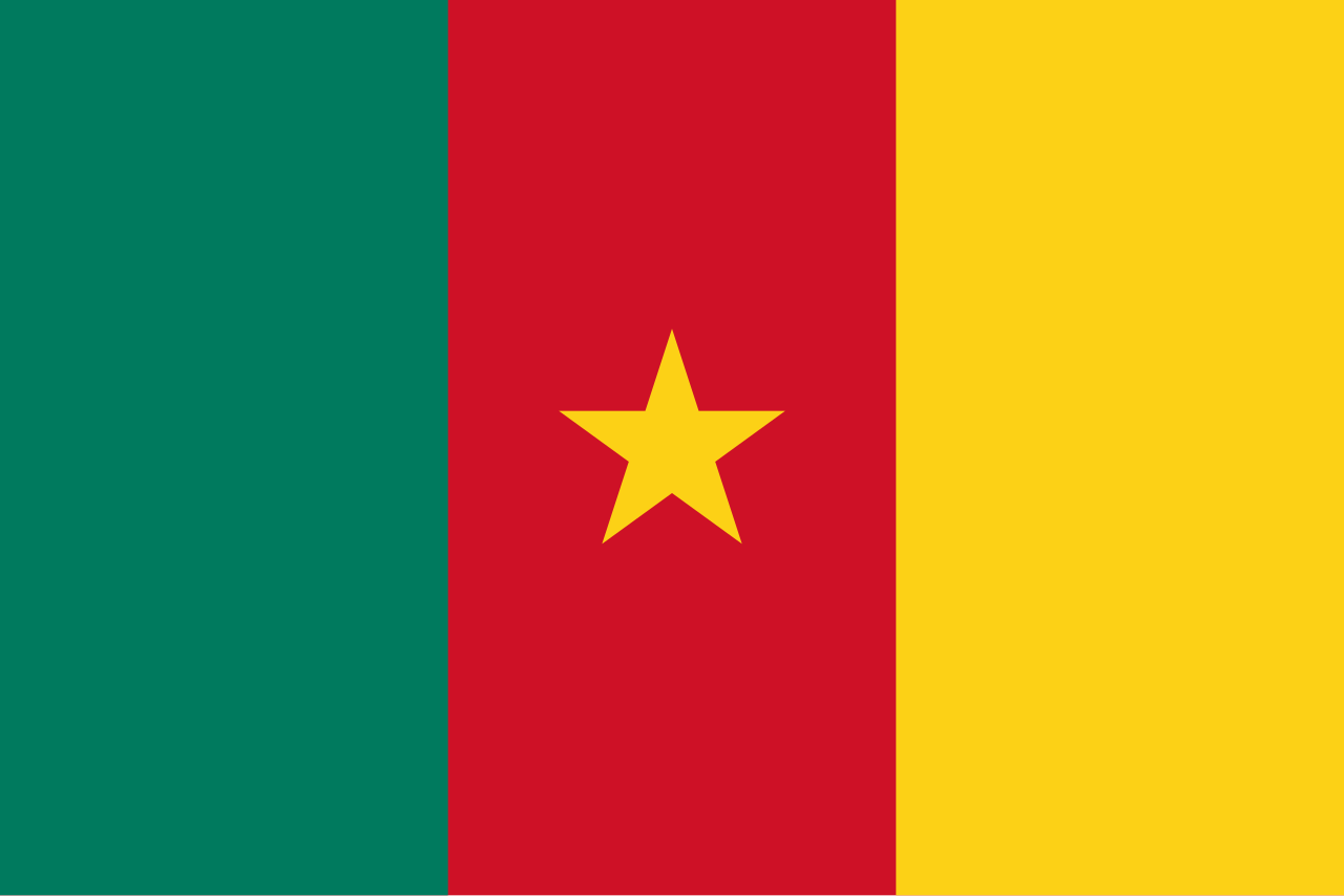 Pemandangan lanskap dan bendera resmi Republik Kamerun