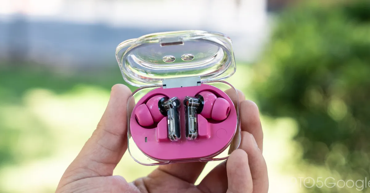 Nothing Ear 3a earbuds transparan warna pink