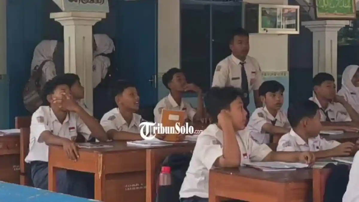 Revitalisasi SMPN 2 Karangpandan Karanganyar